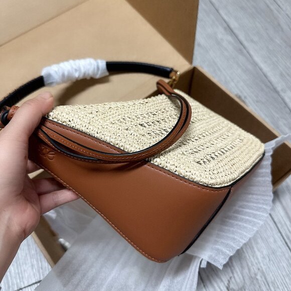 Loewe Mini Hammock Hobo in raffia and calfskin - Picture 3 of 9